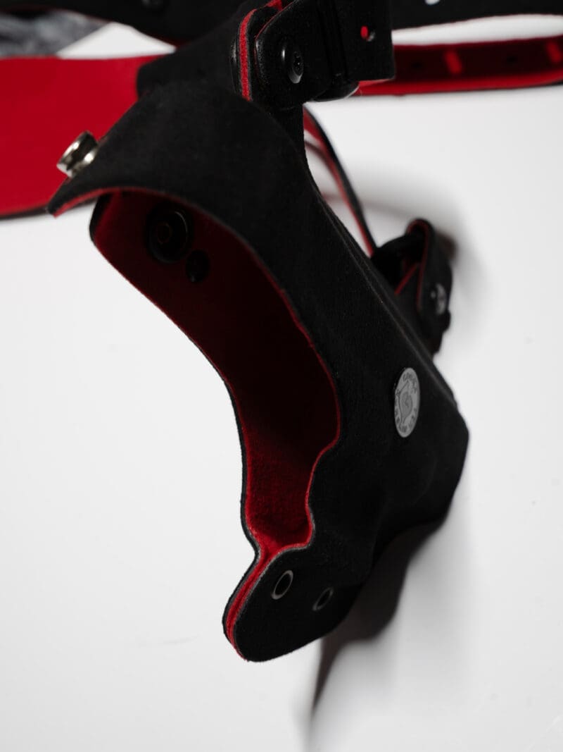 Nero XCalibur Shoulder Holster w/ Rosso Corsa Alcantara Lining - Image 3