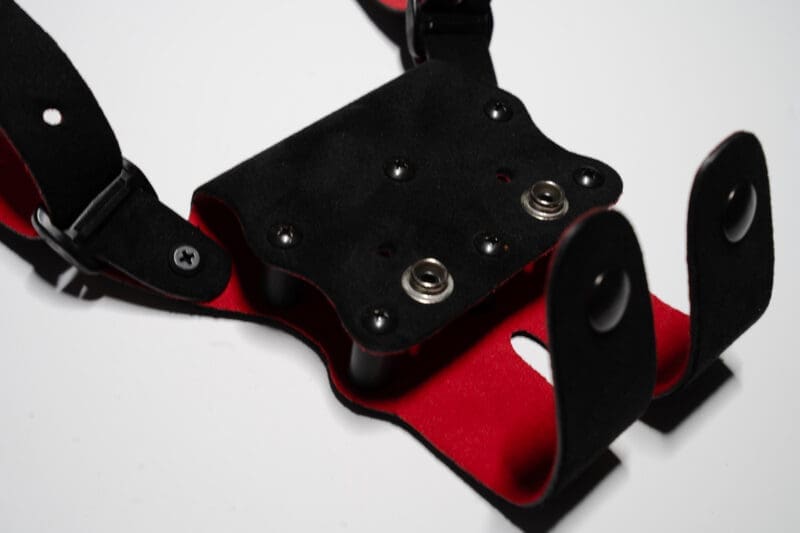 Nero XCalibur Shoulder Holster w/ Rosso Corsa Alcantara Lining - Image 4